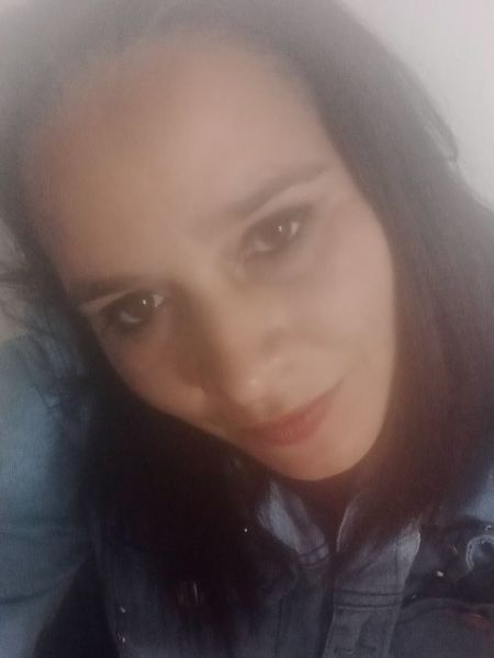 Me llamo naly tengo 31 años 