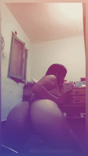 Hola bebé soy una chica muy simpática,juguetona y golosita hablame y pasamos un rico momento 💗9